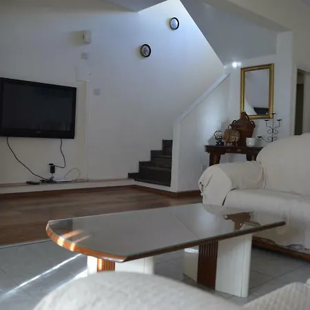 Emilia Cosy House بيت للعطل لارنكا