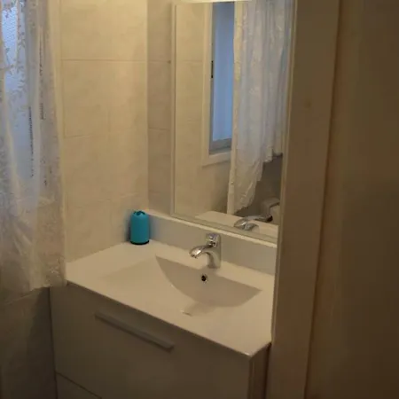 Emilia Cosy House * لارنكا